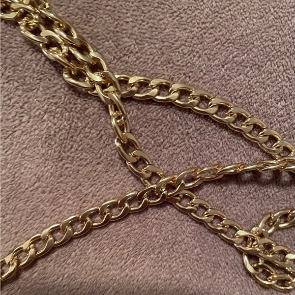 Steve Madden Woven Tan Bag with Gold Chain
NWOT - Picture 6 of 16